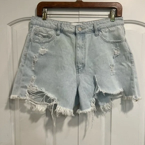 VERVET destroyed light wash high waisted shorts - Picture 2 of 11